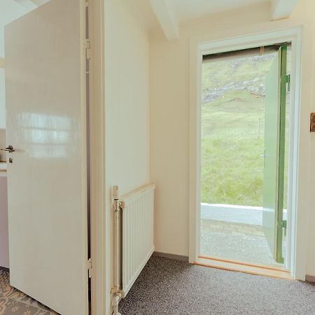 Authentic Faroese House / Unique Location / Nature Hellurnar Exterior foto